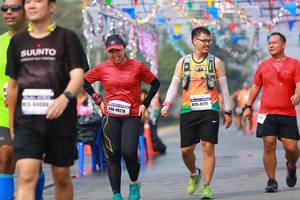 BIB: 41775, 6404, 40278
                            <button type="button" onclick="openModal(9892550)" class="btn btn-primary btn-sm float-right btn-popup" data-toggle="modal" data-target=".modal-high-quality">
                        <i class="fas fa-shopping-cart"></i> Add to Cart
                    </button>
                                            <button type="button" onclick="isThisMe(9892550, true)" class="btn btn-success btn-sm float-right btn-popup btn-isme hidden" data-toggle="tooltip" data-placement="bottom" title="นี่คือรูปของคุณใช่ไหม คลิกที่นี่เพื่อเอาเข้าอัลบั้ม">
                        <i class="fas fa-plus"></i> Add to album
                    </button>
                    <button type="button" onclick="isThisMe(9892550, false)" class="btn btn-warning btn-sm float-right btn-popup btn-isnotme hidden">
                        <i class="fas fa-ban"></i> Remove from album
                    </button>